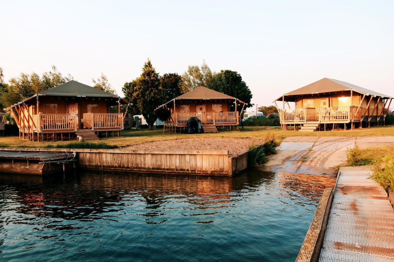 Luxury Lake Lodge Alphen  Экстерьер фото